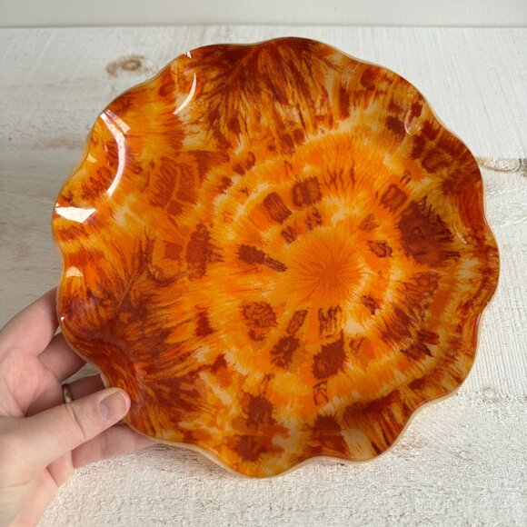 Plastic FAB Tray - Orange and Red Tie Dye Retro Tray - Vintage Decorative Tray - Picture 1 of 10